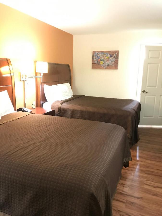 Carry On Inn & Suites LaFayette エクステリア 写真