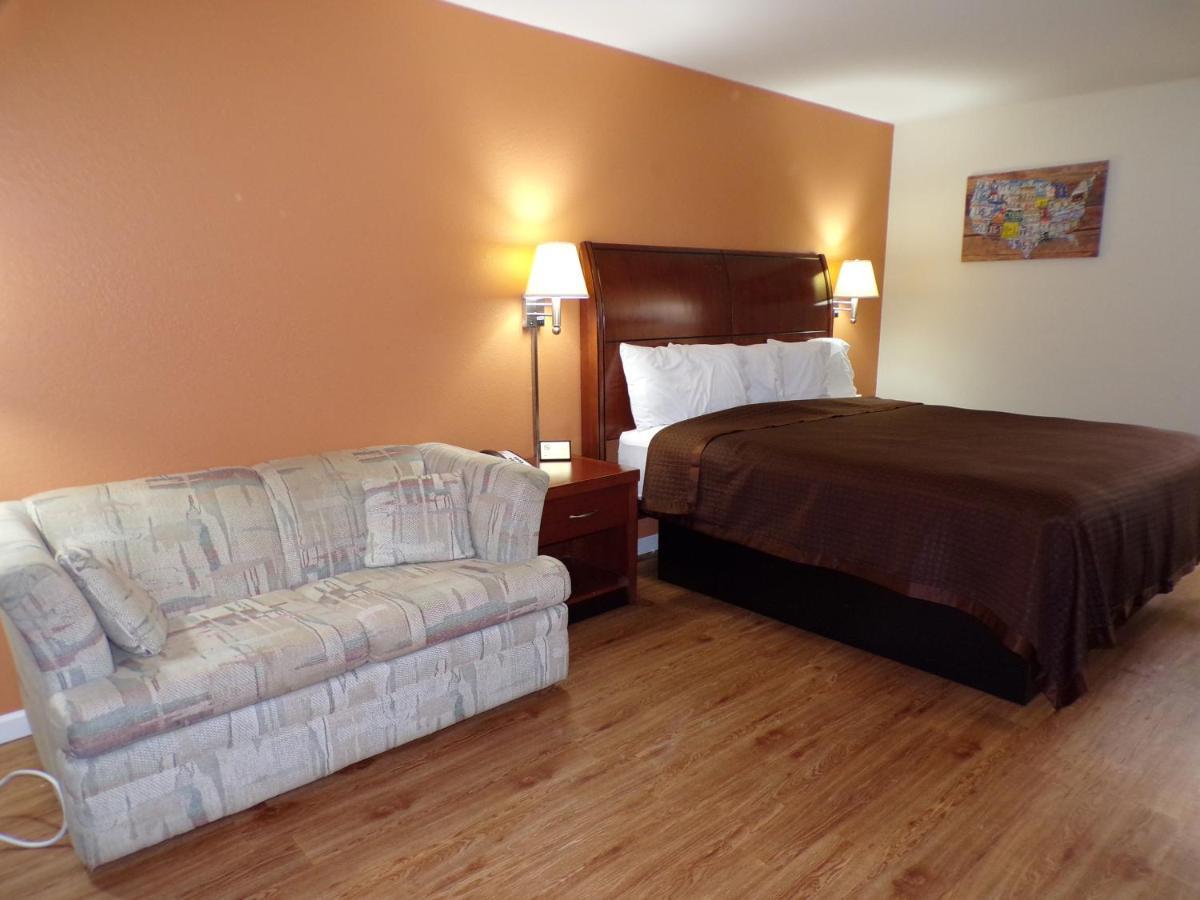 Carry On Inn & Suites LaFayette 部屋 写真
