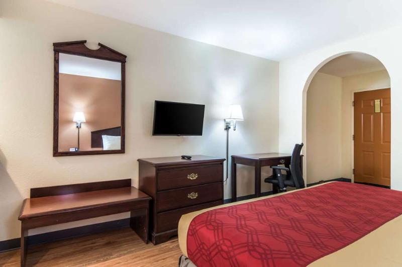Carry On Inn & Suites LaFayette エクステリア 写真