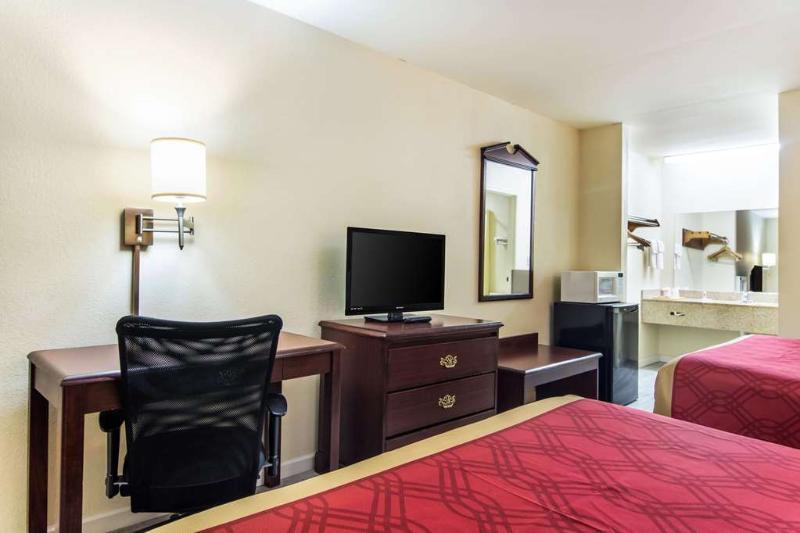 Carry On Inn & Suites LaFayette エクステリア 写真